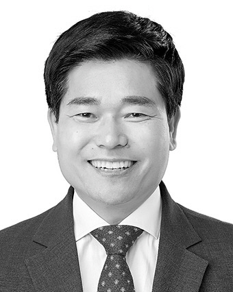 [아침을 열며] 시간은 덜컹거리면서 흐른다