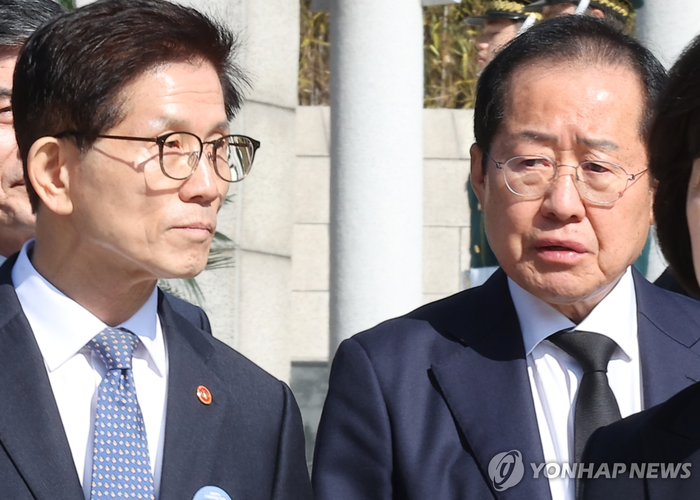 김문수, 홍준표 상임선대위원장 임명…洪 “안 맡겠다”
