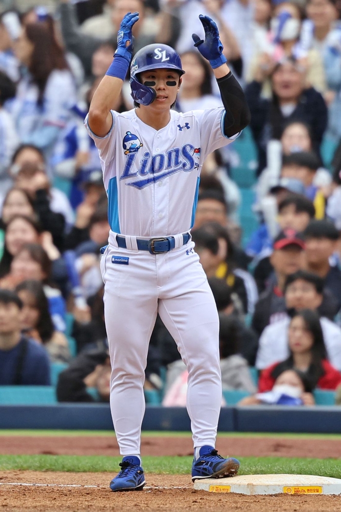 김성윤