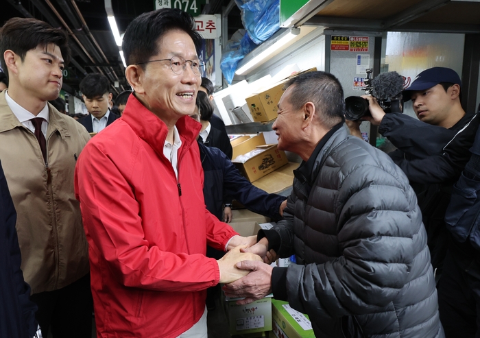 김문수 후보, 가락시장에서 공식선거운동 시작