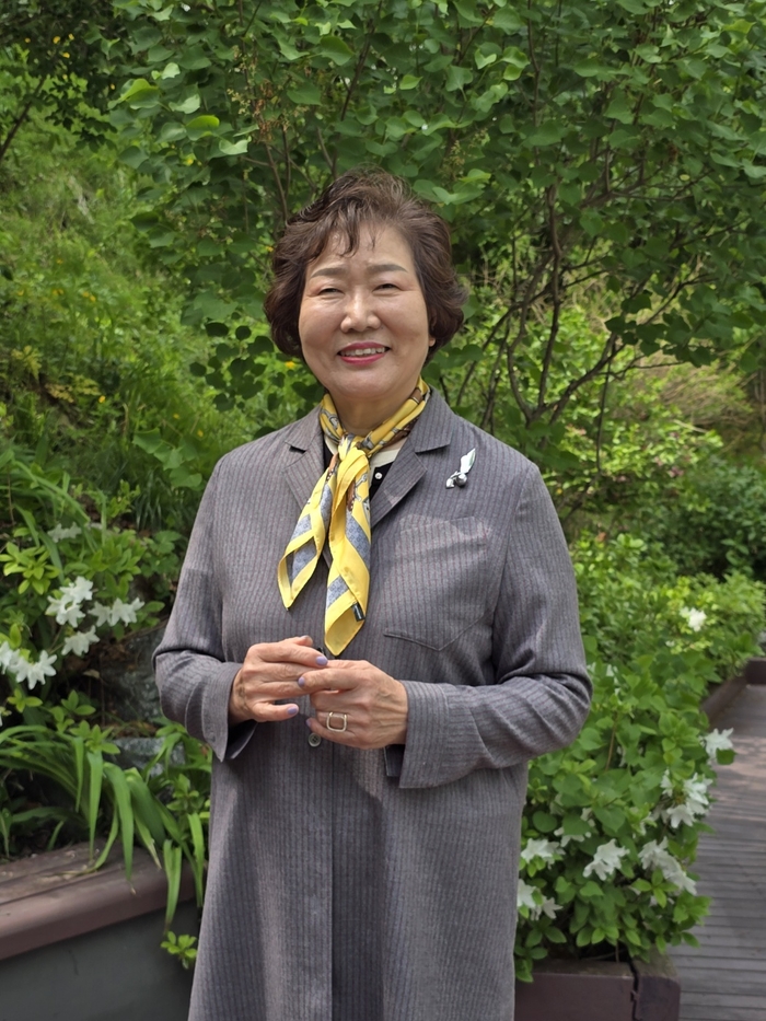 “명품 하나 산 적 없는 약사의 삶…기부·나눔은 나를 위한 선물이죠”