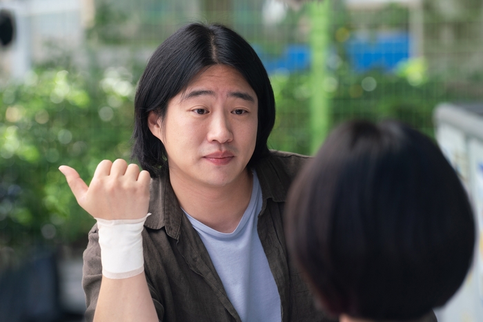 초여름 스크린 공략한 초능력자들…웃음·액션 다 잡을까?