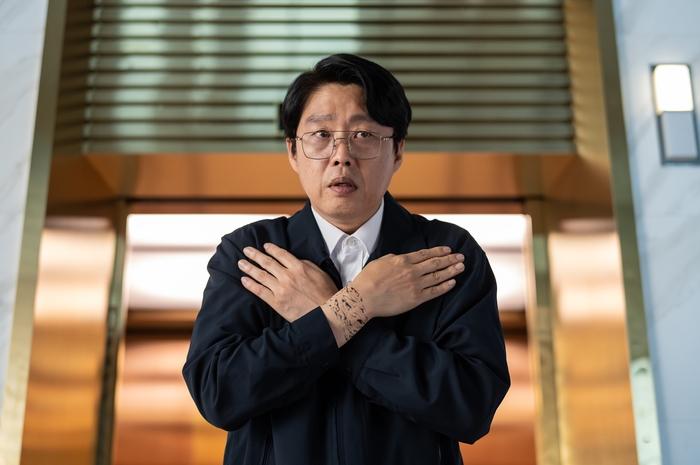 초여름 스크린 공략한 초능력자들…웃음·액션 다 잡을까?