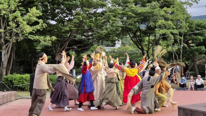 지난해 열린 '수요상설공연' 모습. <대구문화예술진흥원 제공>