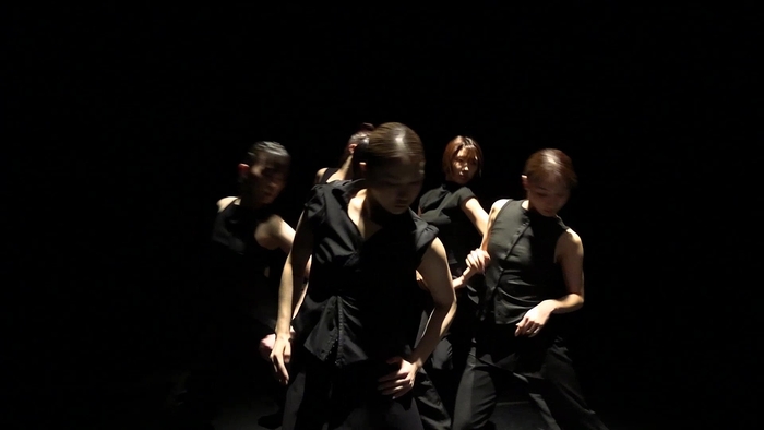 '유나이티드 핑거스(United Fingers)'의 'NUN(눈)' 공연 모습. <데시그나레 무브먼트 제공>