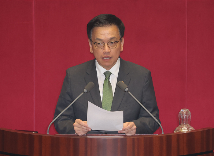 [속보] 최상목 면직 통보…우원식 “탄핵 대상 사라져, 표결 중단”