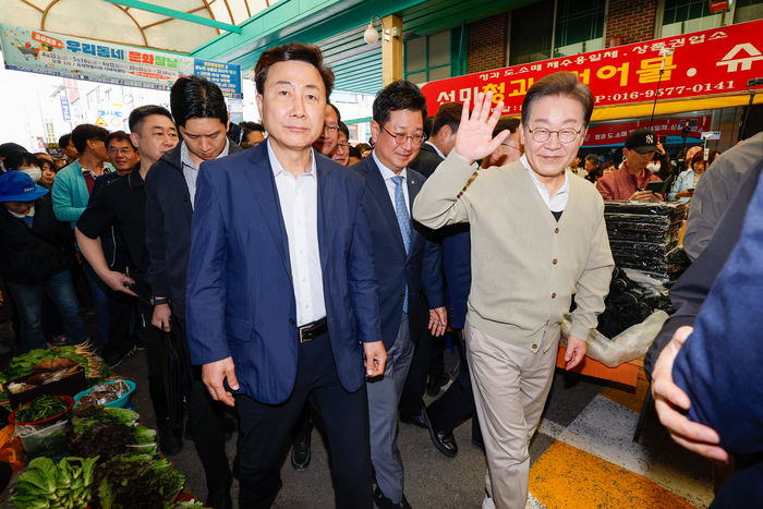 민주, 金·韓 단일화 내홍에…“바지후보 뽑아 단일화 사기극” 비판