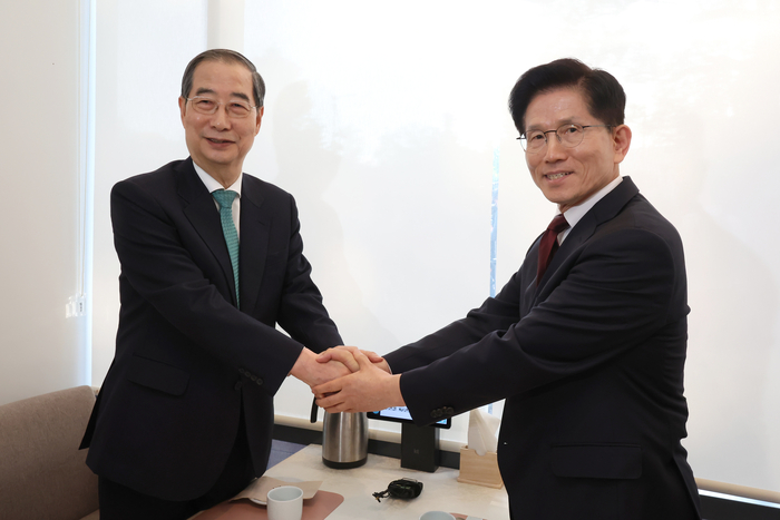 국민의힘 당원들 10명 중 8명이 “金·韓 단일화 해야”…의원들은 내일 TV토론 후 경선 제안