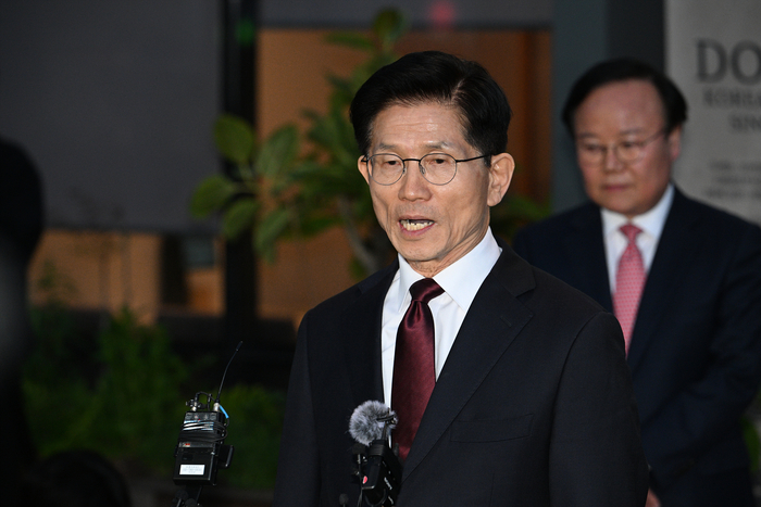 [속보] 김문수 “강제 교체 땐 법적 분쟁 갈 수도…당무권 발동”