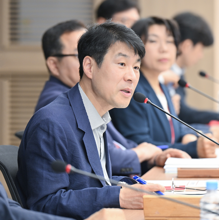 김정기 대구시장 권한대행이 2일 간부회의에서 발언하고 있다. 대구시 제공