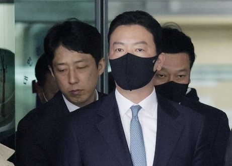 영장심사 마치고 이동하는 김성훈 경호처 차장 <연합뉴스>