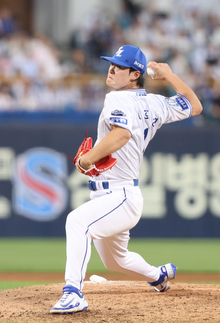 18일 오후 6시30분 대구 삼성라이온즈파크에서 열린 '2025 신한 SOL 뱅크 KBO리그' 삼성 라이온즈와 두산 베어스 경기에서 이호성이 호투 중이다. <삼성 라이온즈 제공>