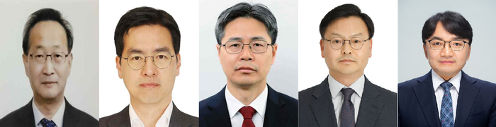 이재명 대통령이 20일 차관급 5명 인사 단행했다. 왼쪽부터 김남중 통일부·김민재 행정안전부·강형석 농림축산식품부·김성범 해양수산부 차관과 김광용 행안부 재난잔전본부장. 대통령실 제공