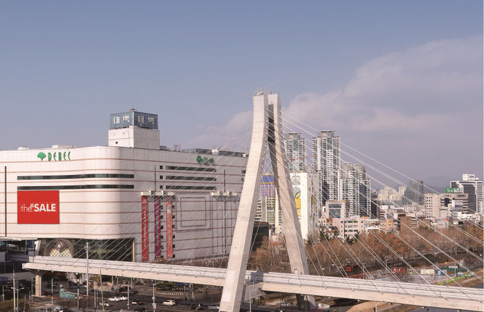 대백 프라자 전경 <대구백화점 제공>