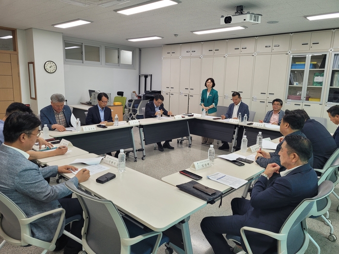 지난 27일 포항교육지원청에서 제7차 '포항 지역 평준화 일반고 입학제도 개선협의회'가 열리고 있다. 경북교육청 제공