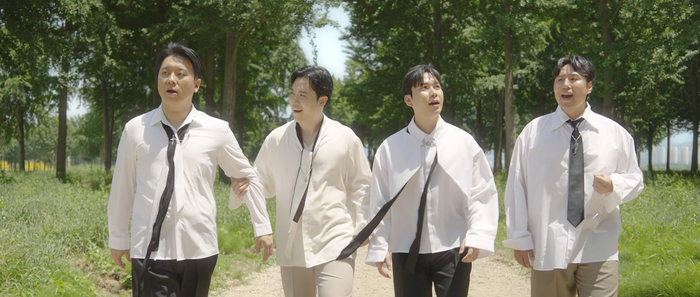 30일 발매된 데뷔 싱글 '송클레어(Song Clair)' 뮤직비디오 장면. <에임스엔터테인먼트 제공>