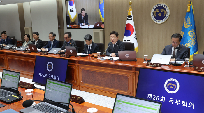 이재명 대통령이 19일 용산 대통령실에서 국무회의를 주재하고 있다. 연합뉴스