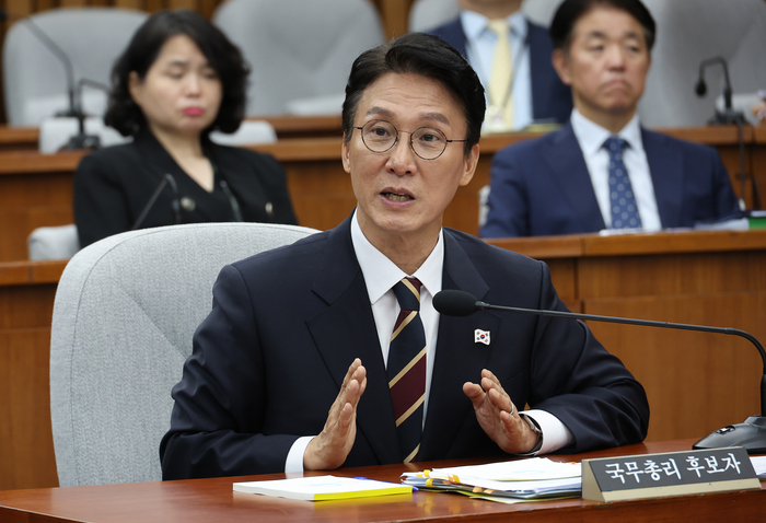 김민석 국무총리 후보자가 25일 서울 여의도 국회에서 열린 인사청문회에서 국민의힘 주진우 의원의 질의에 답하고 있다. 연합뉴스