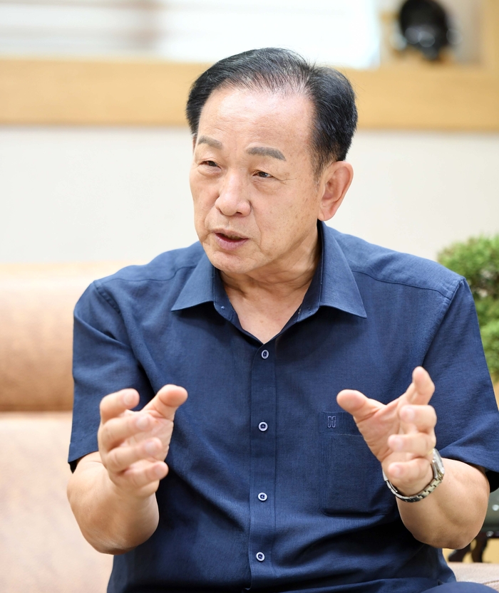 신현국 문경시장. <문경시제공>