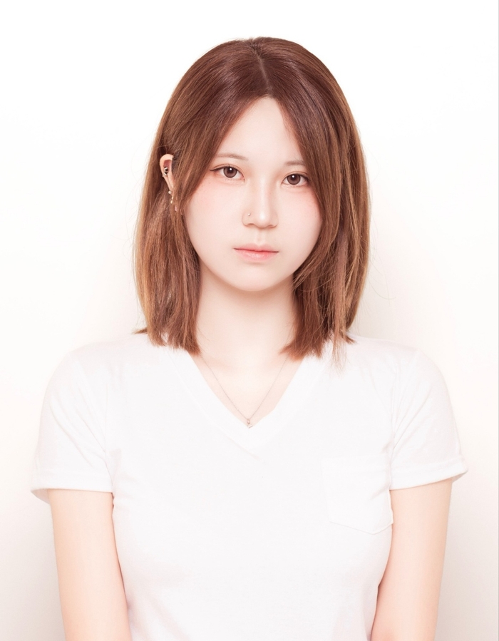 제17회 이조년백일상 대상을 수상한 김민경 학생(영천 선화여고 3년). <영천 임고서원 시창작반 제공>