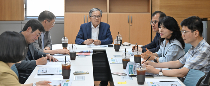 영남일보 독자위원회 회의가 24일 오후 본사 회의실에서 열리고 있다.
이지용기자 sajahu@yeongnam.com