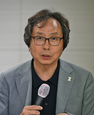 오재환 부산문화재단 대표이사
이지용기자 sajahu@yeongnam.com