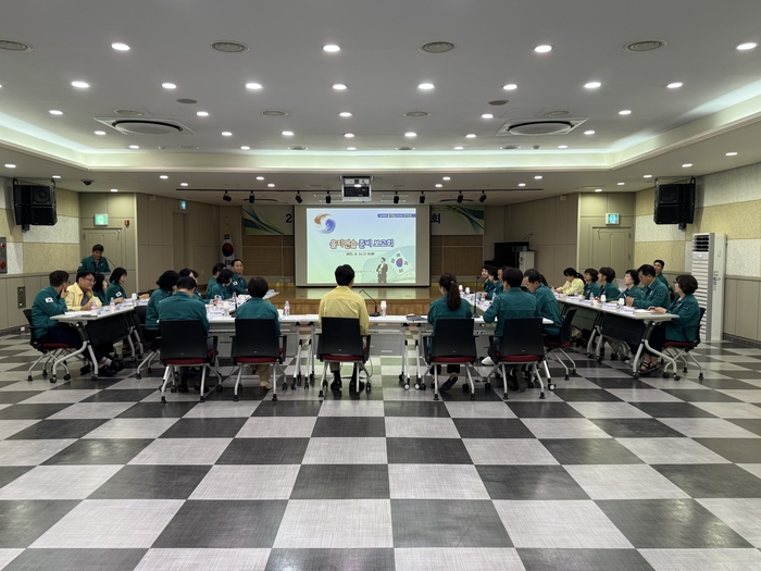 대구 서구청은 지난 1일 구청 구민홀에서 부구청장을 비롯한 간부 공무원이 참석한 가운데'2025 을지연습 준비 보고회'를 개최했다고 밝혔다. 서구청 제공.