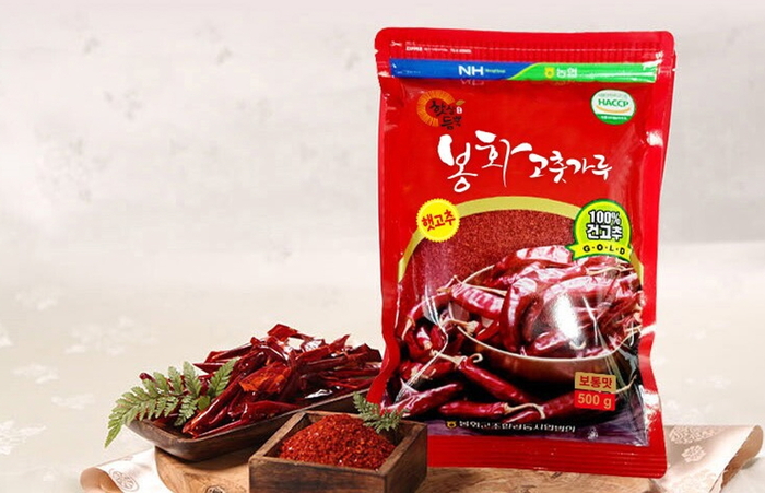 오는 7일 현대홈쇼핑 방송 판매를 앞두고 있는 '햇살듬뿍 봉화 고춧가루'. <봉화군 제공>