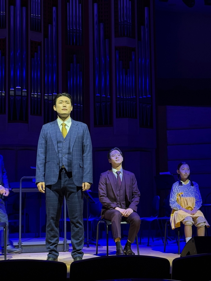 오는 8~9일 봉산문화회관 가온홀 무대에 오르는 창작 낭독뮤지컬 '빼앗긴 들에도 봄은 오는가' 공연 모습. <아르텔필하모닉오케스트라 제공>