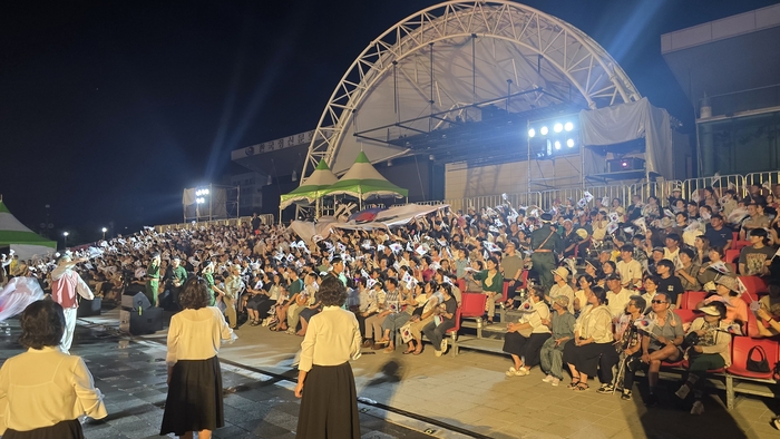 광복 80주년을 기념한 실경뮤지컬 '왕의나라 시즌3–나는 독립군이다'가 광복절 당일인 지난 8월 15일 만석을 이루며 공연을 펼치고 있다.<정운홍기자>