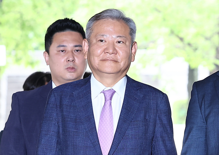 이상민 전 행정안전부 장관이 구속 전 피의자 심문(영장실질심사)을 위해 7월 31일 서울 서초구 서울중앙지방법원으로 들어서고 있다. 연합뉴스