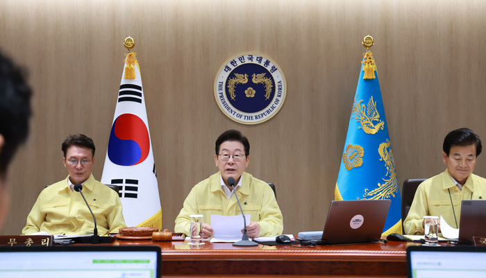 이재명 대통령이 18일 서울 용산 대통령실 청사에서 열린 을지 국무회의를 주재하고 있다. 연합뉴스
