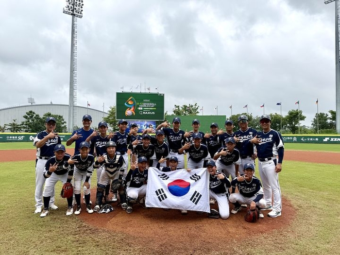 제8회 세계유소년야구선수권대회에서 동메달을 수확한 한국 유소년 야구 국가대표팀. <대한야구소프트볼협회 제공>