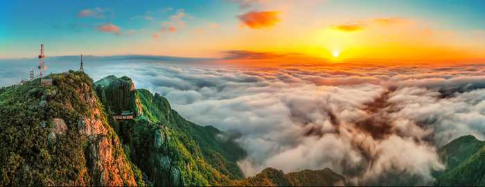 금오산 정상에서 바라본 일출<구미시 제공>
