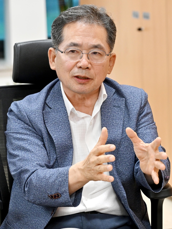 김진열 군위군수. <군위군 제공>