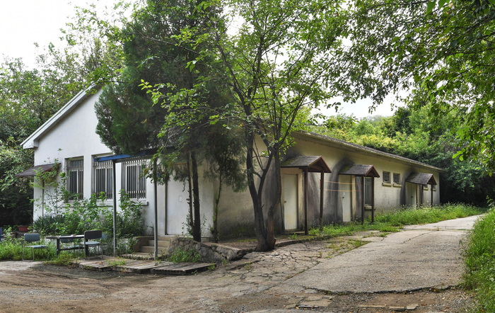 경산 메노나이트 직업학교 교무실 건물. 지금까지 남아있는 주요 건물 중 하나다. 경산문화관광재단은 교무실을 비롯해 이곳 부지를 기억의 공간으로 만들겠다는 계획을 갖고 있다. 
박관영기자 zone5@yeongnam.com