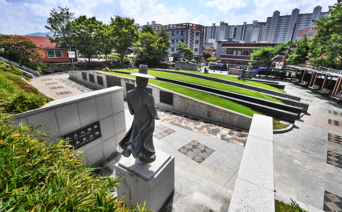 구미 왕산허위선생기념공원이 자리한 허은의 생가터. 왕산 허위의 종손녀 허은은 1922년부터 가사 지원 및 군복 배급 등 독립운동을 지원했다.
