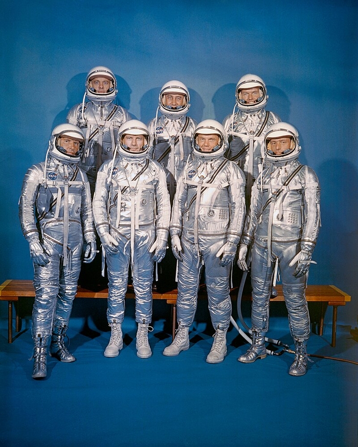 1959년 나사(NASA)의 머큐리7 우주복. 우주복에도 합성섬유가 들어갔다. <출처: 위키피디아>