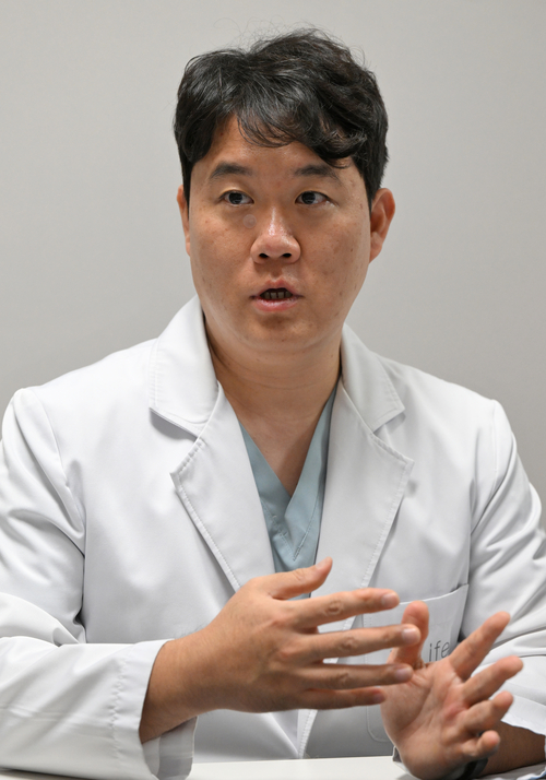 지승우 대구시의사회 기획이사(영상의학과 전문의)가 건강검진의 중요성을 설명하고 있다. 이지용기자 sajahu@yeongnam.com