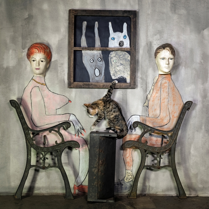 로저 발렌 Spirits and Spaces, Visitors.<수성아트피아 제공, © Roger Ballen>