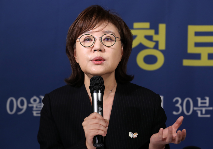 양금희 경북도 경제부지사가 24일 대구 남구 대구아트파크에서 열린 아시아포럼21 초청토론회에서 발언하고 있다. 아시아포럼21 제공.