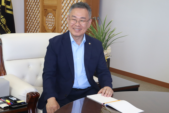 김중권 경북신용보증재단 이사장<영남일보 DB>