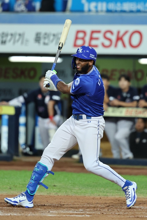 지난 23일 오후 6시30분 대구 삼성라이온즈파크에서 열린 2025 신한 SOL 뱅크 KBO리그 삼성 라이온즈와 두산 베어스 경기에서 디아즈가 타석에 들어섰다. <삼성 라이온즈 제공>