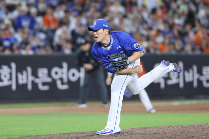 지난달 28일 대전 한화생명볼파크에서 열린 2025 신한 SOL 뱅크 KBO리그 삼성 라이온즈와 한화 이글스 경기에서 김재윤이 호투 중이다. <삼성 라이온즈 제공>