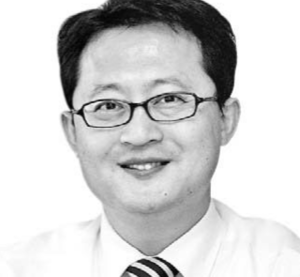 전영 논설위원.