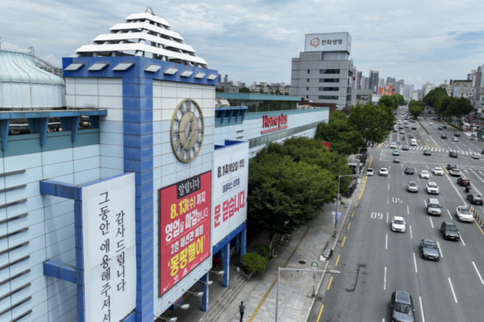 지난 8월13일 영업을 끝으로 폐점한 홈플러스 내당점. <영남일보 DB>