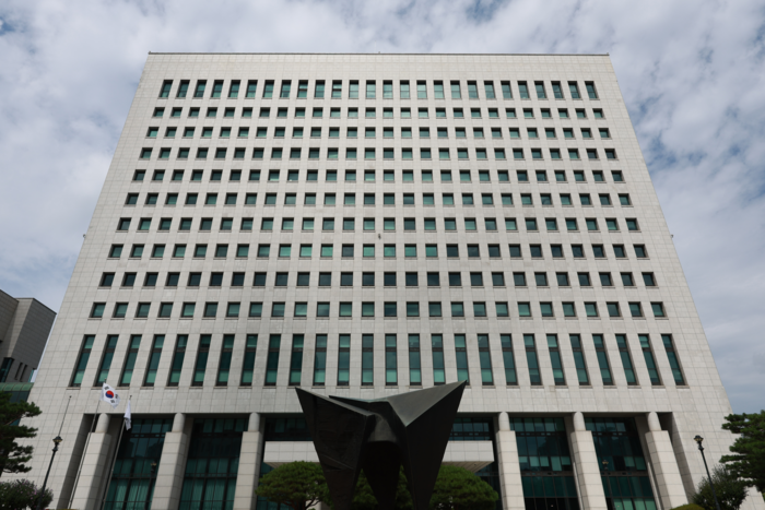 지난 7일 더불어민주당과 정부, 대통령실이 고위당정협의회에서 검찰청 폐지, 공소청·중대범죄수사청 신설 등을 포함한 정부조직 개편안을 확정했다. 사진은 서울 서초구 대검찰청. <연합뉴스>