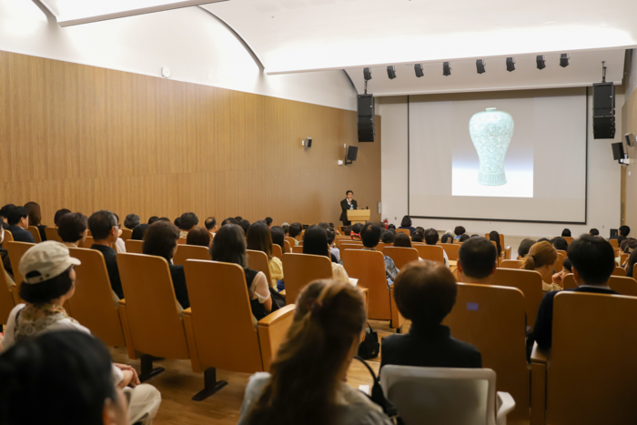 대구간송미술관 개관 1주년 기념강연 간송 전형필 선생의 삶과 문화유산 이 진행 중인 미술관 강당이 관람객들로 만원을 이루고 있다. <대구간송미술관 제공>