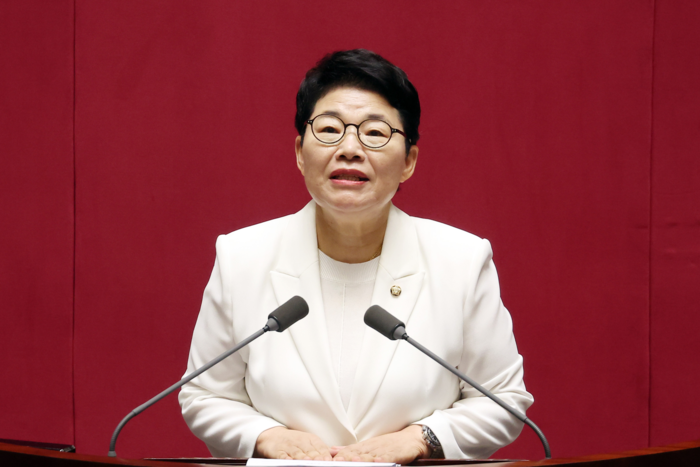 10일 국회 본회의에서 기획재정위원장으로 선출된 국민의힘 임이자 의원이 당선인사를 하고 있다. <연합뉴스>