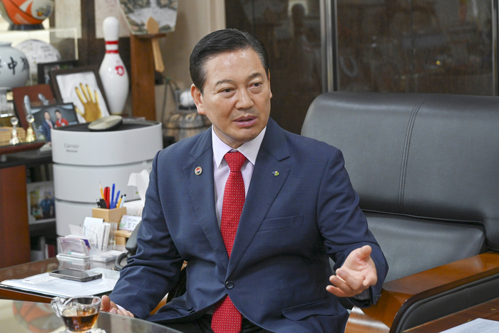 조재구 대구 남구청장이 민선 8기 후반기를 맞아 구정의 향후 계획에 대해 설명하고 았다. 남구청 제공